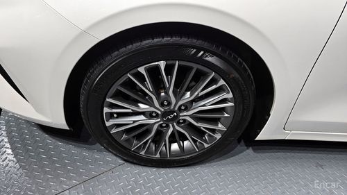 Kia K3 II Рестайлинг (2021 – н.в.) 2021, изображение 6 от компании ncars.group в Москве Kia K3 II Рестайлинг (2021 – н.в.) 2021, изображение 6