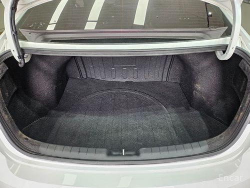 Hyundai Avante VI Рестайлинг (2018 – 2020) 2020, изображение 4