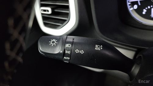 Hyundai Venue I (2019 – н.в.) 2020, изображение 2 от компании ncars.group в Москве Hyundai Venue I (2019 – н.в.) 2020, изображение 2
