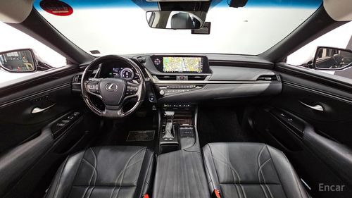 Lexus ES 200 VII Рестайлинг (2021 – н.в.) 2021, изображение 7 от компании ncars.group в Москве Lexus ES 200 VII Рестайлинг (2021 – н.в.) 2021, изображение 7