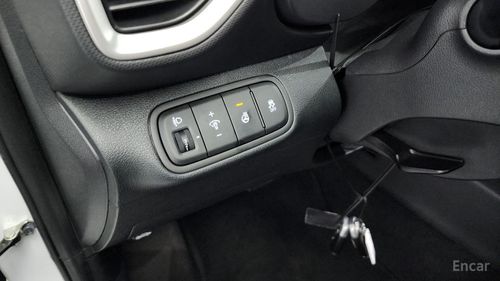 Hyundai Venue I (2019 – н.в.) 2023, изображение 3 от компании ncars.group в Москве Hyundai Venue I (2019 – н.в.) 2023, изображение 3