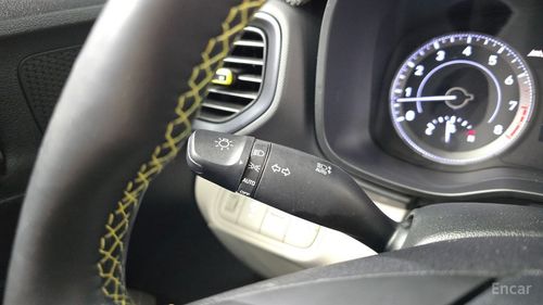 Hyundai Venue I (2019 – н.в.) 2021, изображение 2 от компании ncars.group в Москве Hyundai Venue I (2019 – н.в.) 2021, изображение 2