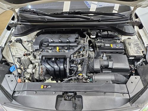 Hyundai Avante VI Рестайлинг (2018 – 2020) 2020, изображение 3