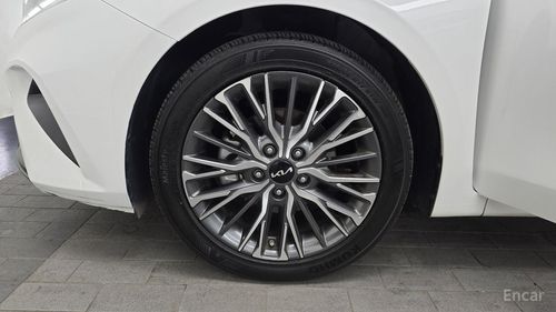 Kia K3 II Рестайлинг (2021 – н.в.) 2022, изображение 6 от компании ncars.group в Москве Kia K3 II Рестайлинг (2021 – н.в.) 2022, изображение 6