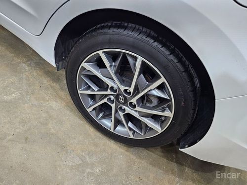 Hyundai Avante VI Рестайлинг (2018 – 2020) 2020, изображение 6