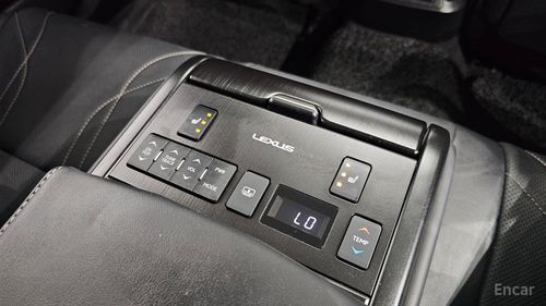 Lexus ES 200 VII Рестайлинг (2021 – н.в.) 2021, изображение 3 от компании ncars.group в Москве Lexus ES 200 VII Рестайлинг (2021 – н.в.) 2021, изображение 3