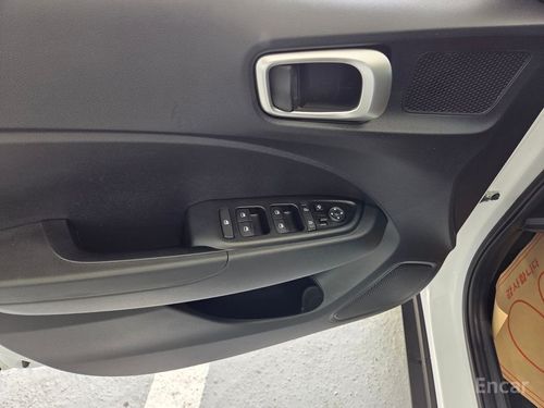 Hyundai Venue I (2019 – н.в.) 2023, изображение 8 от компании ncars.group в Москве Hyundai Venue I (2019 – н.в.) 2023, изображение 8